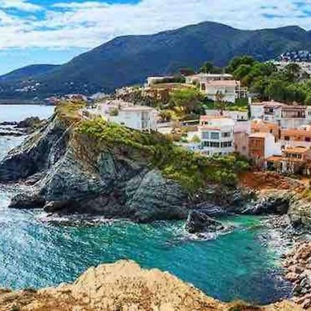 Apartamento Con Piscina En Llanca Luaran gambar