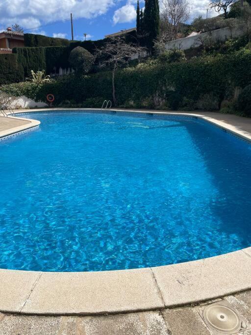 Apartamento Con Piscina En Llanca Luaran gambar