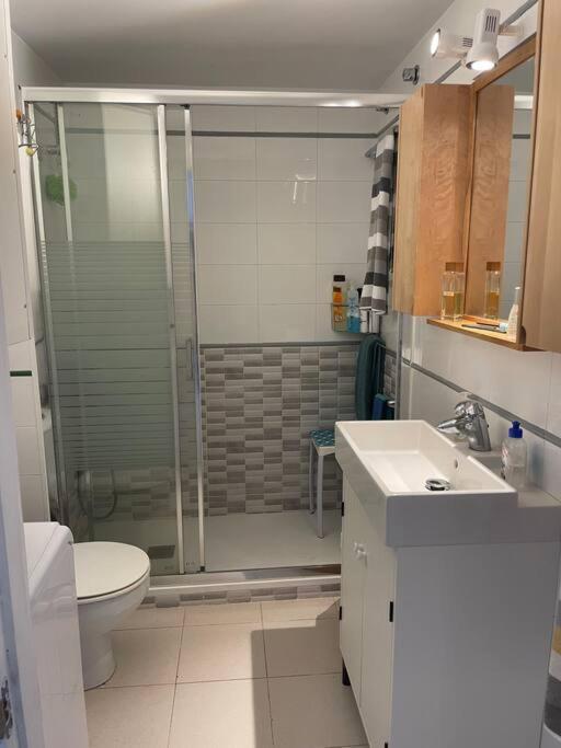 Apartamento Con Piscina En Llanca Luaran gambar